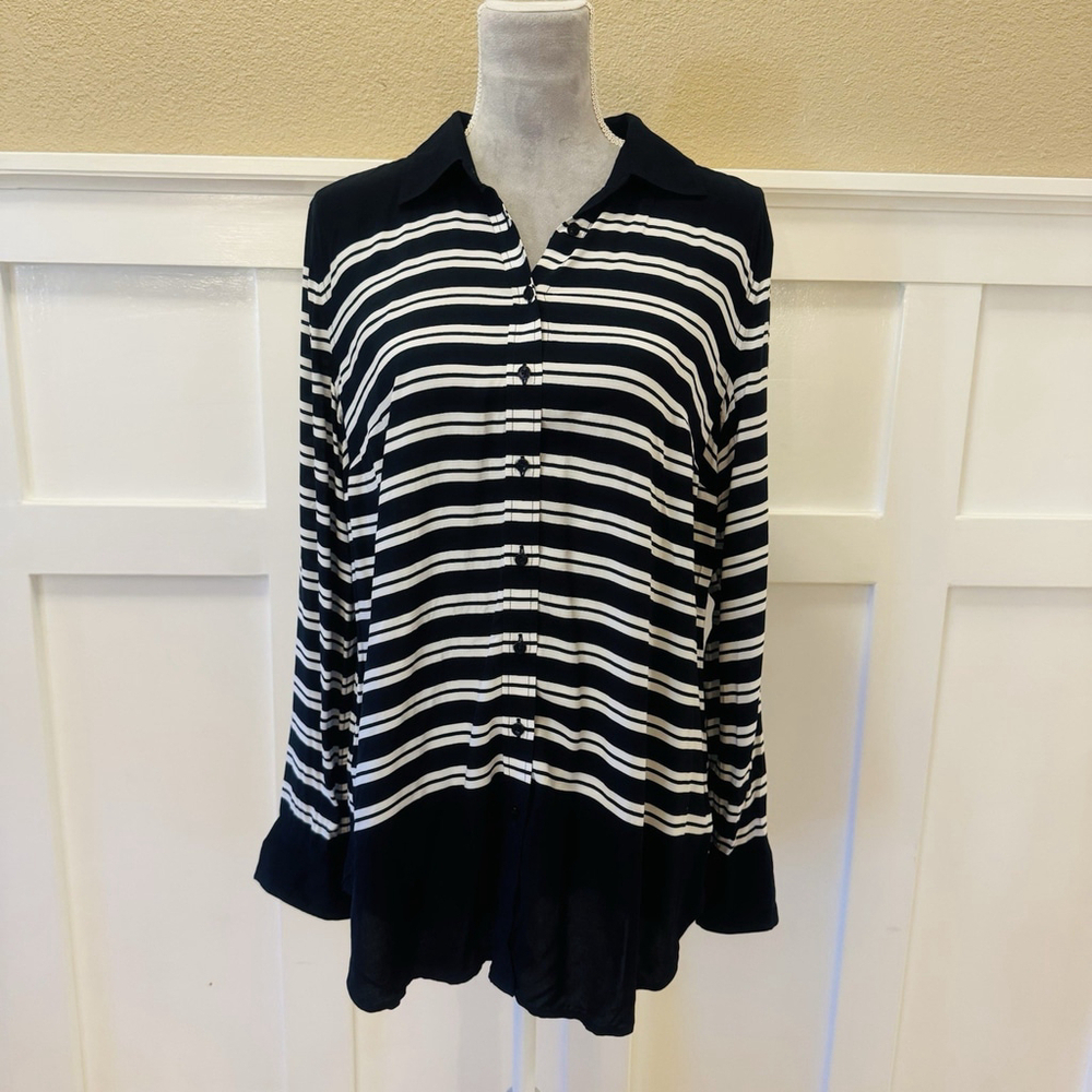 Talbots Women Shirt Blouse Size:M Blue White Striped Button-Up Rayon Super Soft